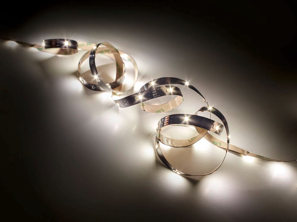 Rl live your light reality chip ledstrip - zwart - led rgb 10w - lengte 3 m - inkortbaar - geintegreerde dimmer - lichtkleur traploos instelbaar - memory functie - afstandsbediening