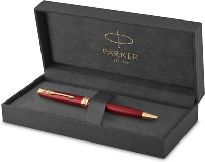 Bolígrafo Parker Soneto | lacado en rojo con adornos dorados | tinta negra de punto medio | embalaje de regalo