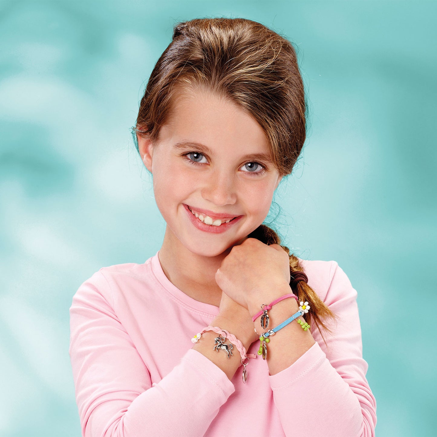 Totum che produce bracciali con auto a cavallo