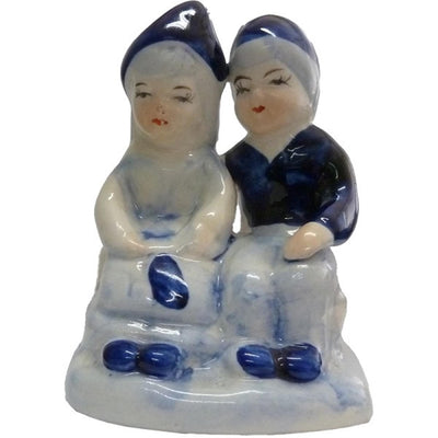 Coppia seduta in terracotta blu di Delft