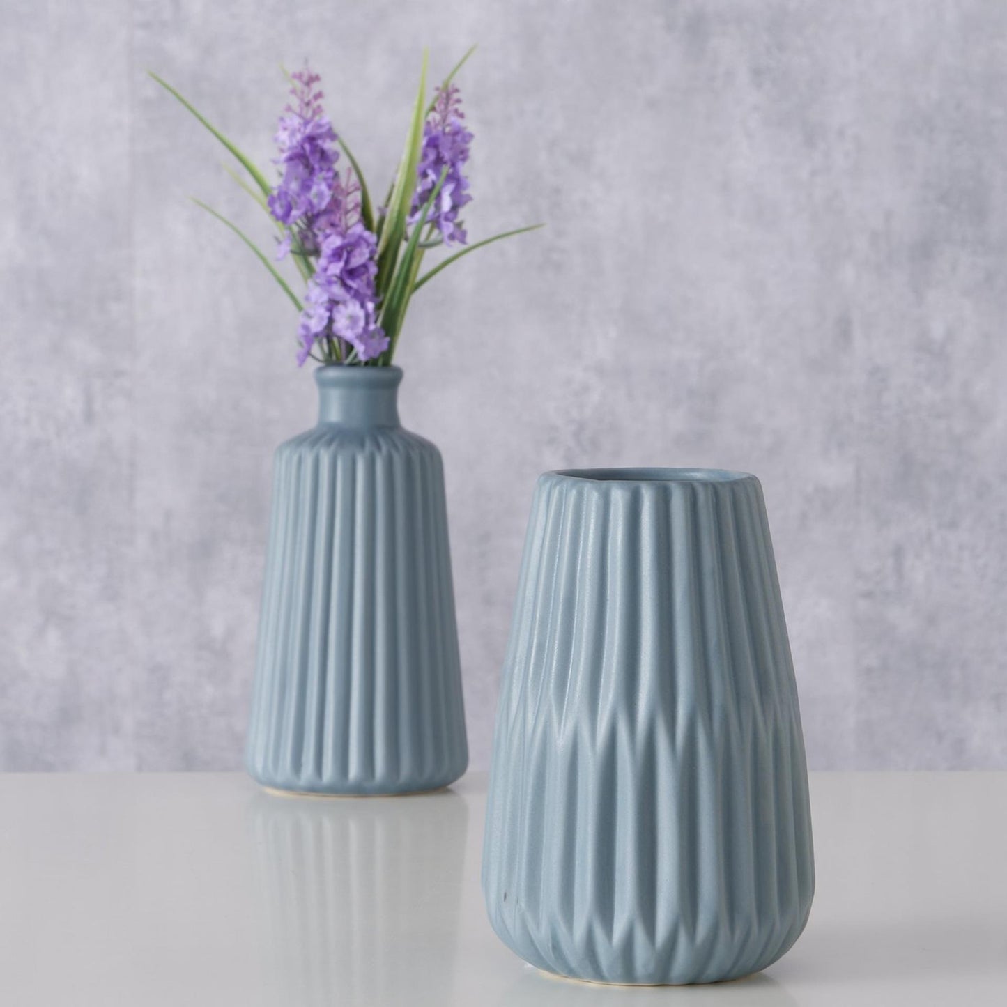 Boltze home vaso in porcellana rigata h18cm azzurro