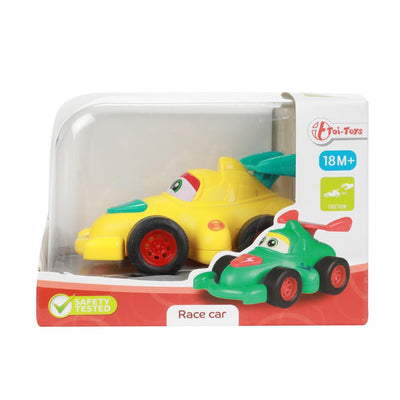 Auto de carreras de dibujos animados de pequeñas estrellas