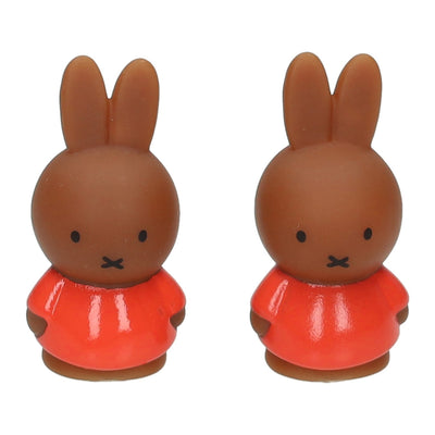 Jono gioca con la calamita di Miffy Nina