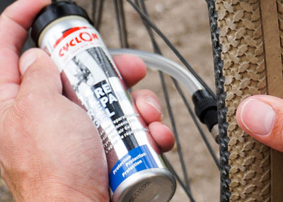 Gel de reparación de neumáticos Cyclon 75 ml (en embalaje)