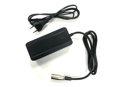 Van beijck acculader xlr 3-pins neutrik 36 volt 2 ah