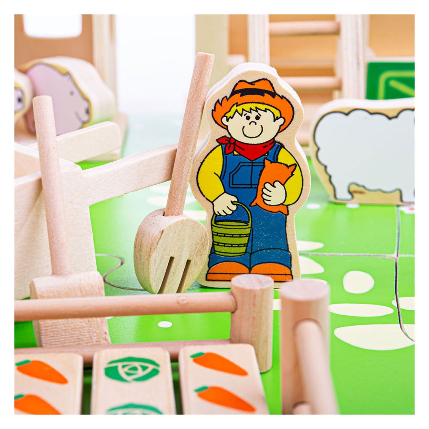 BigJigs Wooden Play Farm con accesorios, 48dlg.