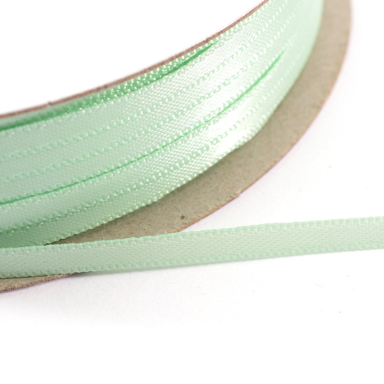 Vaessen creative • satin ribbon 3mmx100m pastel green