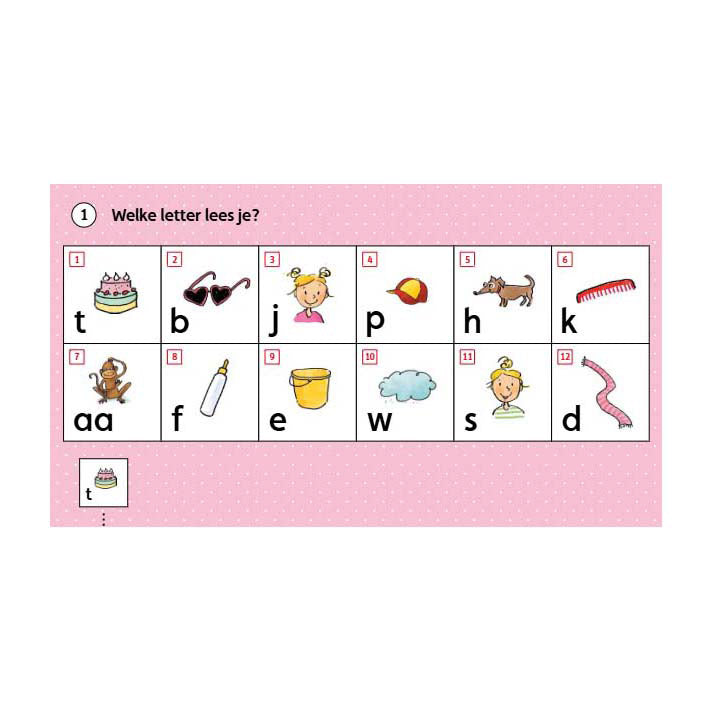 Casetta centrale con libro loco mini con cui giocano le dolci sorelle let