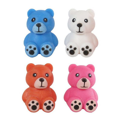 Oso de peluche creciente en huevo