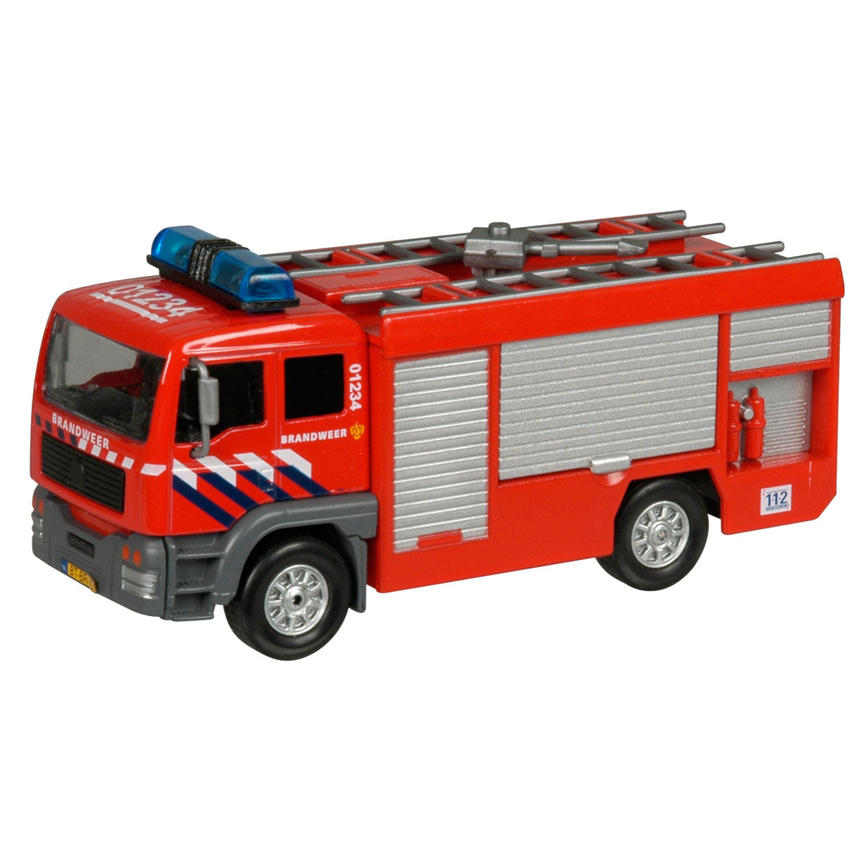 Brigada de fuego extinguiendo auto con luz y sonido