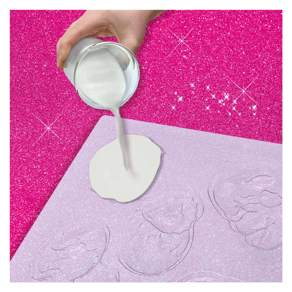 Ses Gieten and Painting - Unicorn