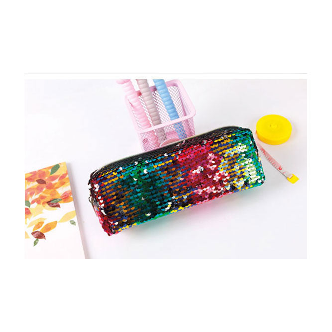 Estuche con purpurina y lentejuelas