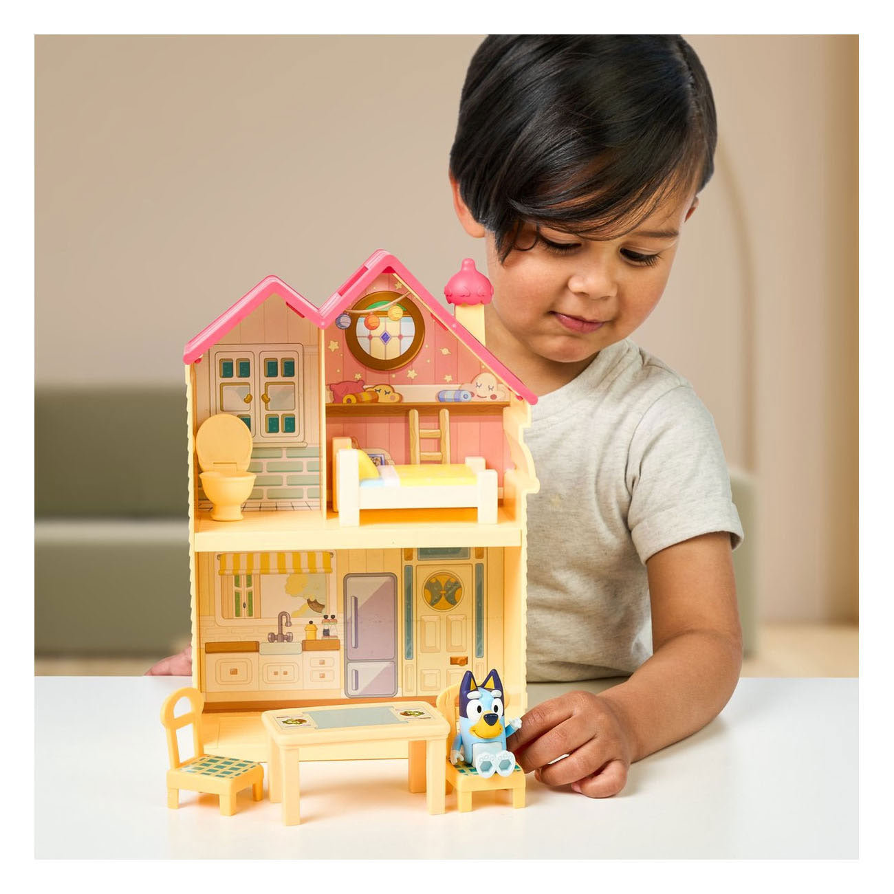 Moose Toys Bluey Mini Speelhuis con muebles y figura de juego