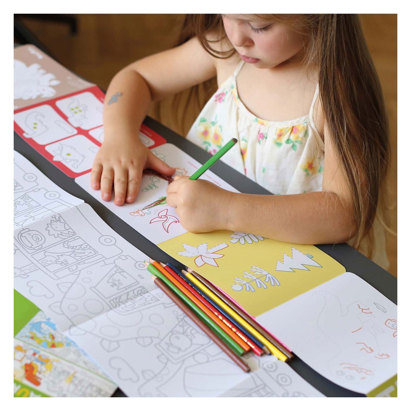 Banana panda - libro da colorare Adoro colorare le pagine con i dinosauri