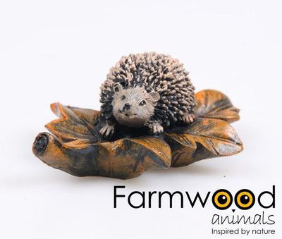 Farmwood animales erizo en bandeja natural l10cm
