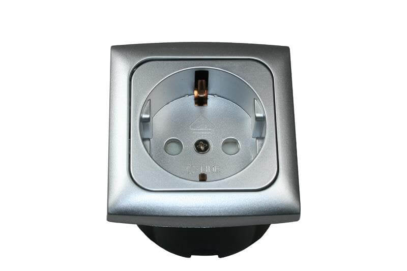 Toma de pared C-line con marco opal plateado - empaquetado