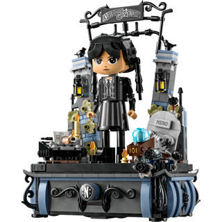 LEGO 76780 Figura de Addams del miércoles