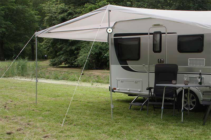 El ajetreado foco del campamento de Abi con karjnhaak