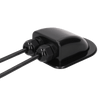 Conducto de techo negro para cableado de paneles solares.