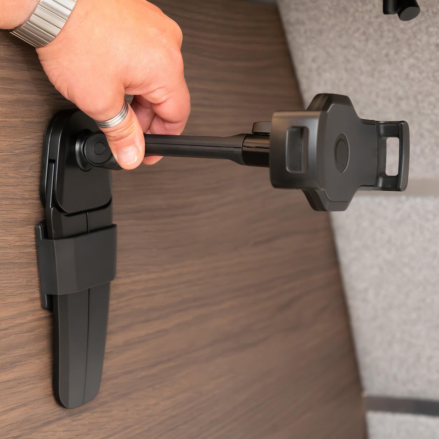 Staffa da parete per supporto tablet v-flexmount