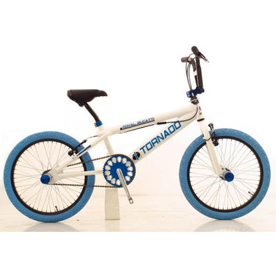 Royal Freestyle 20 Royal Bugatti White con neumáticos azules