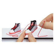 Miniverse make it mini sneakers - knutselset – ontwerp mini sneakers met accessoires - afbeelding 4