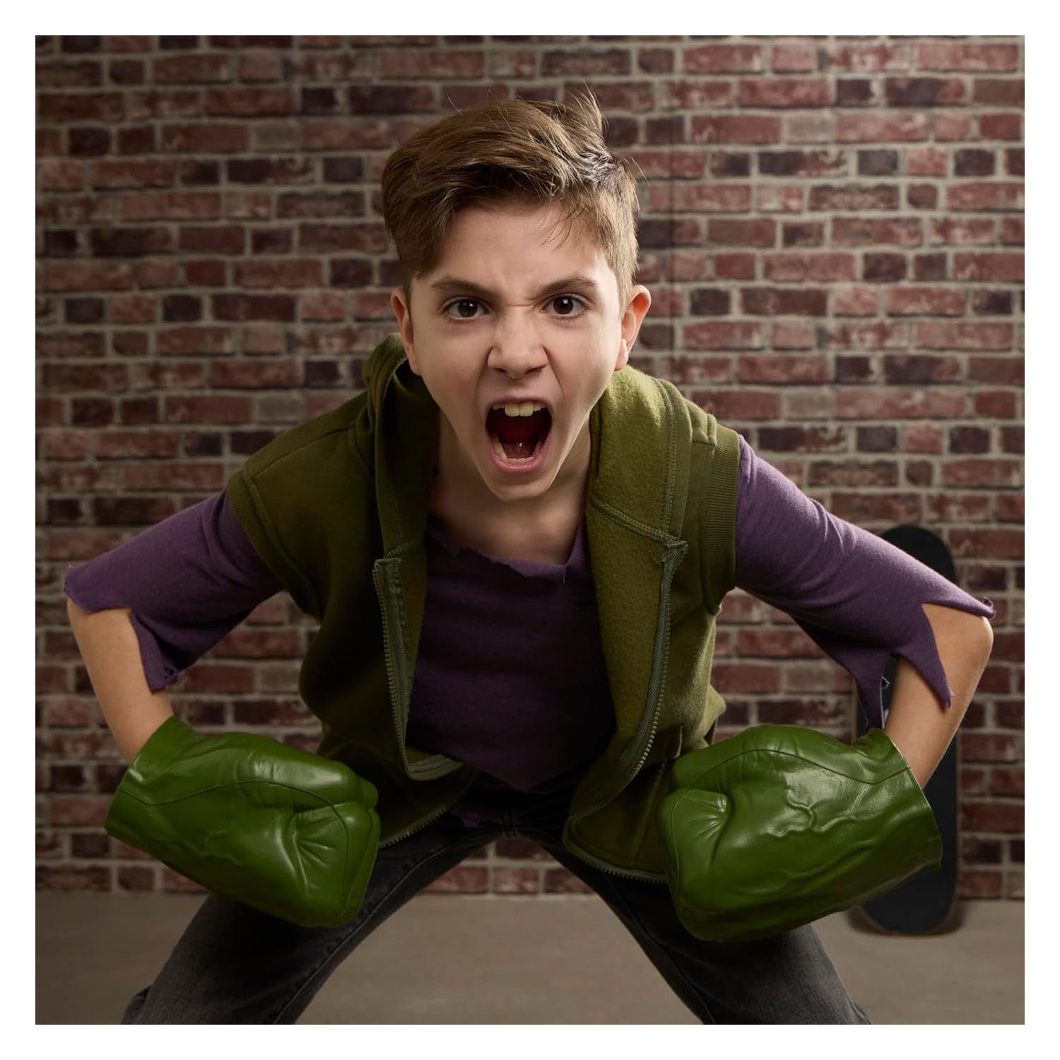 Hasbro spider-man nuevo día puños de hulk