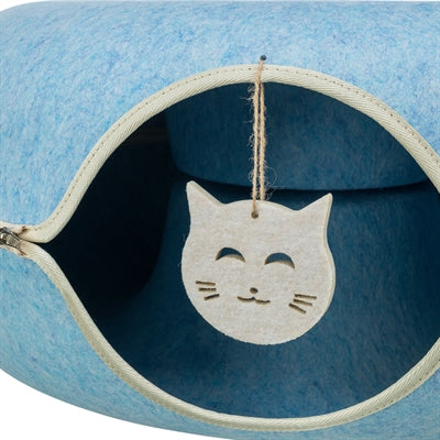 Trixie gioca a ciambella in feltro blu