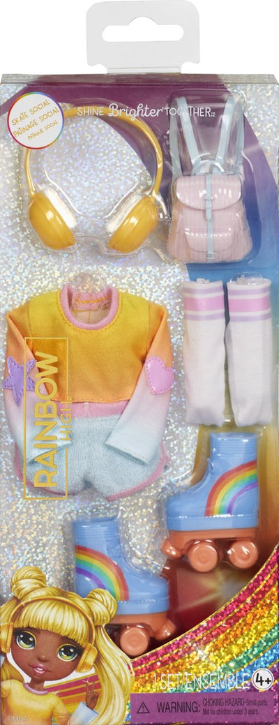 Rainbow high fashion pack assortment with 1 complete outfit, shoes, jewelry and accessories to play with. mix and match for lots of fun. toys and gifts for kids aged 4+