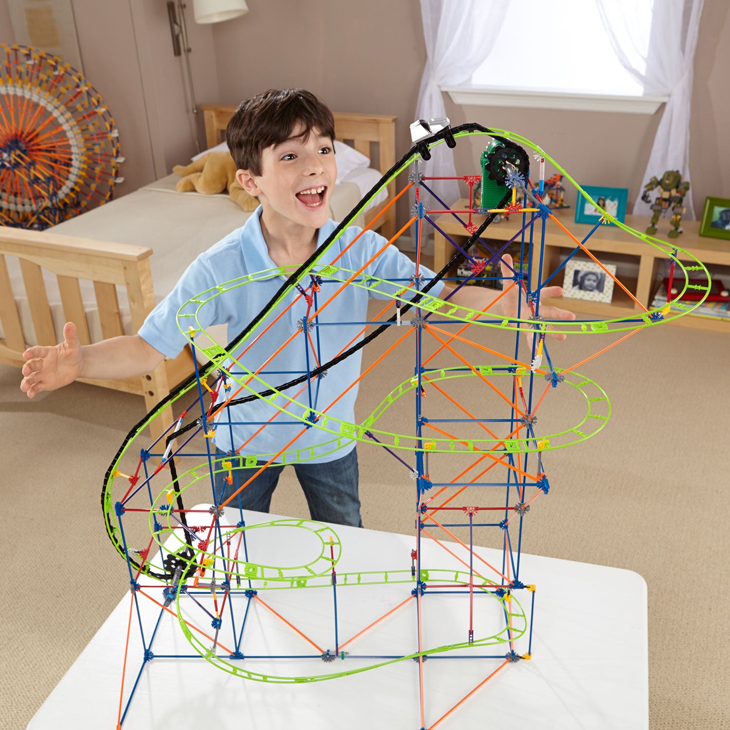 Montaña rusa frenética del tifón K'nex
