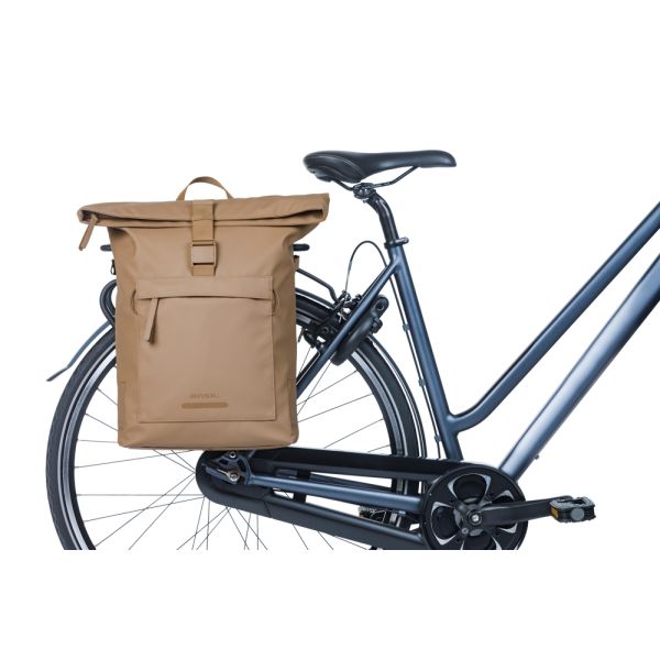 Basil bolso bandolera para bicicleta brooklyn mik 17l 14 x 32 x 40 cm - arena
