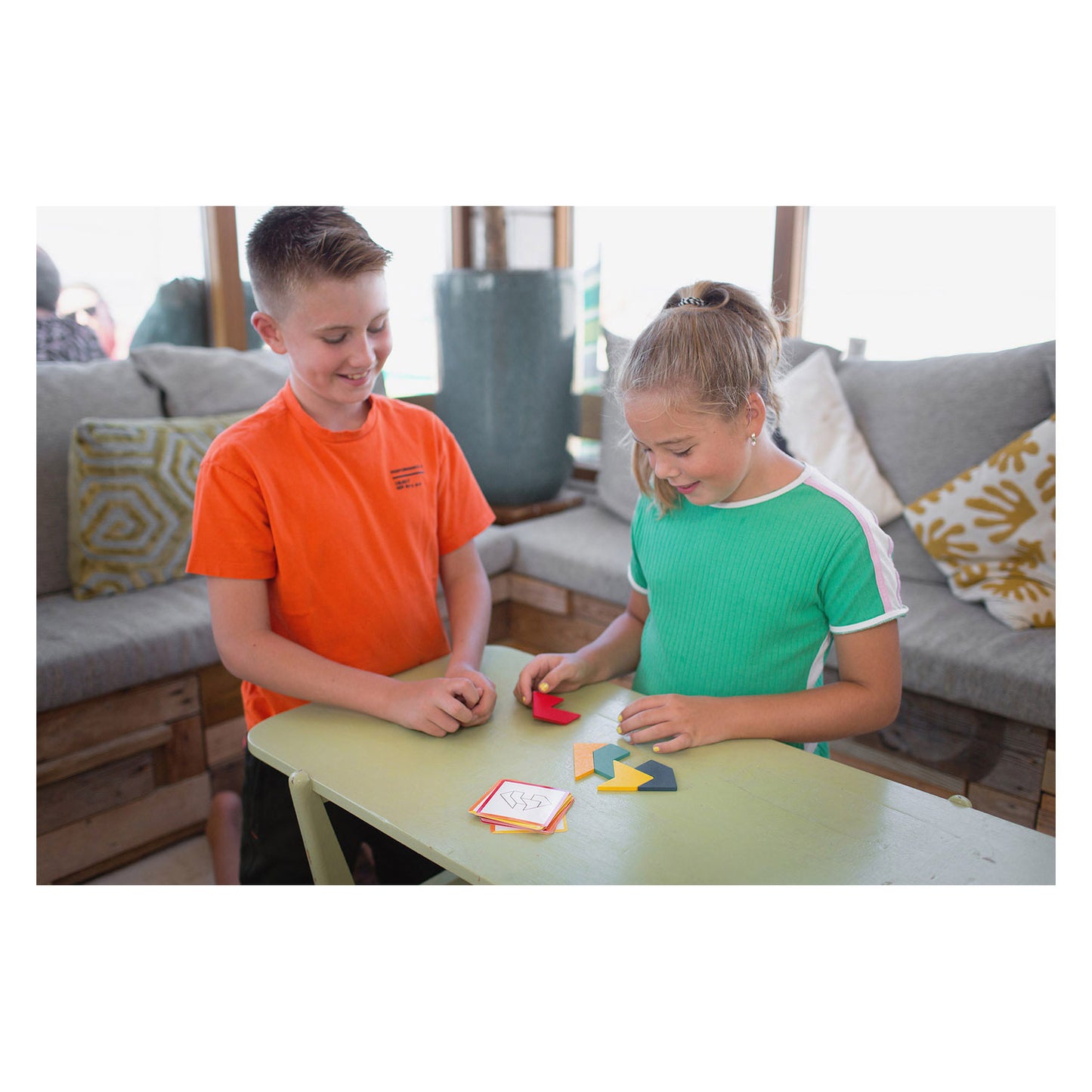 BS Toys ha puntato il gioco del puzzle che forma carta