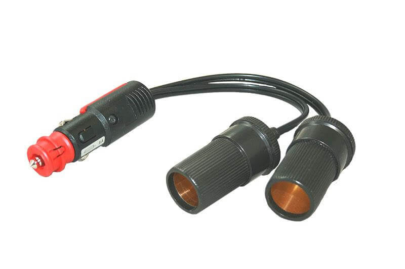 12 volt verloopkabel uni stekker naar dubbele contrastekker sigarettenaansluiting