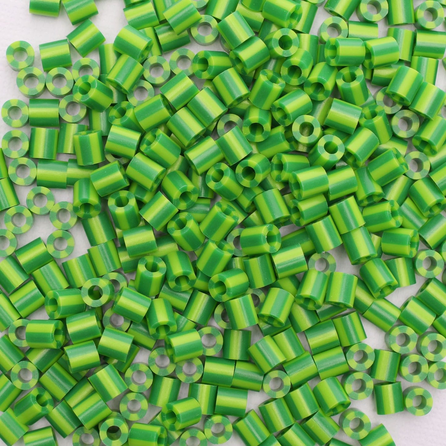 Vaessen creative • perline termoadesive bicolore verde-verde chiaro 550 pz.