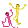 Hombre sonriente flexible. 3+