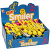 Hombre sonriente flexible. 3+