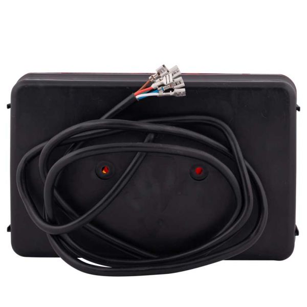 Ac hterlicht con triángulo a la derecha