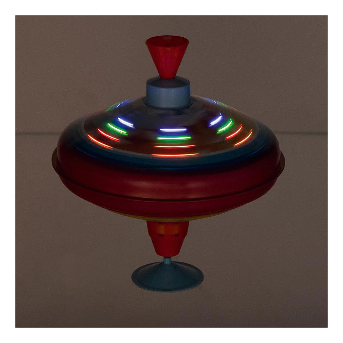 Goki ronzando la polvere a pedaggio con luce