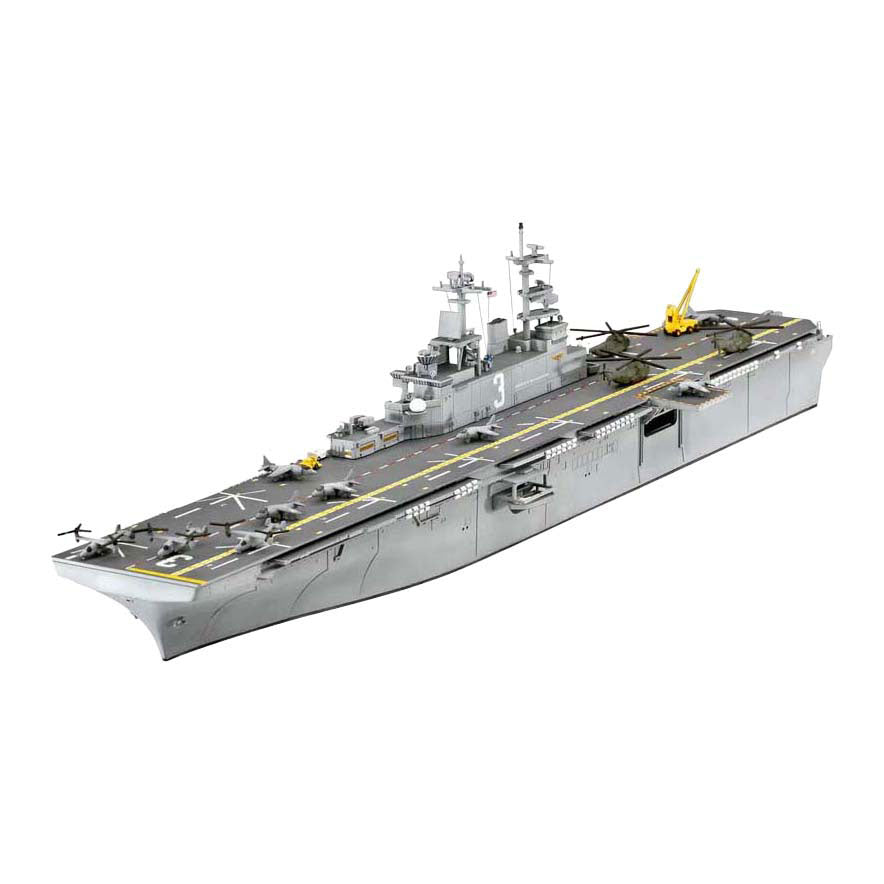 Kit modello Revell - Portaerei d'assalto della marina americana Wasp classe 1:700 - 142 pz.