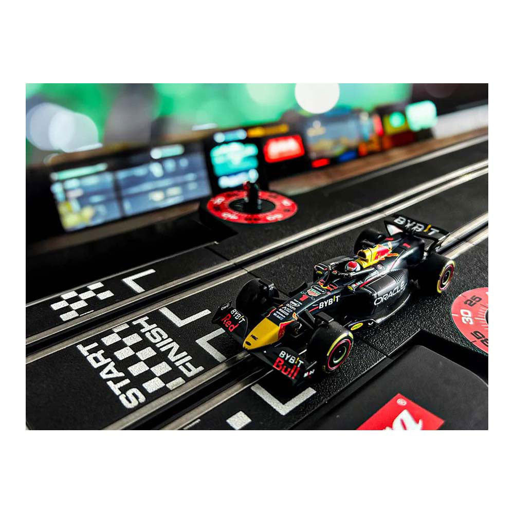 Carrera oracle red bull racing rb19m. verstappen, nº 1 - 1:43