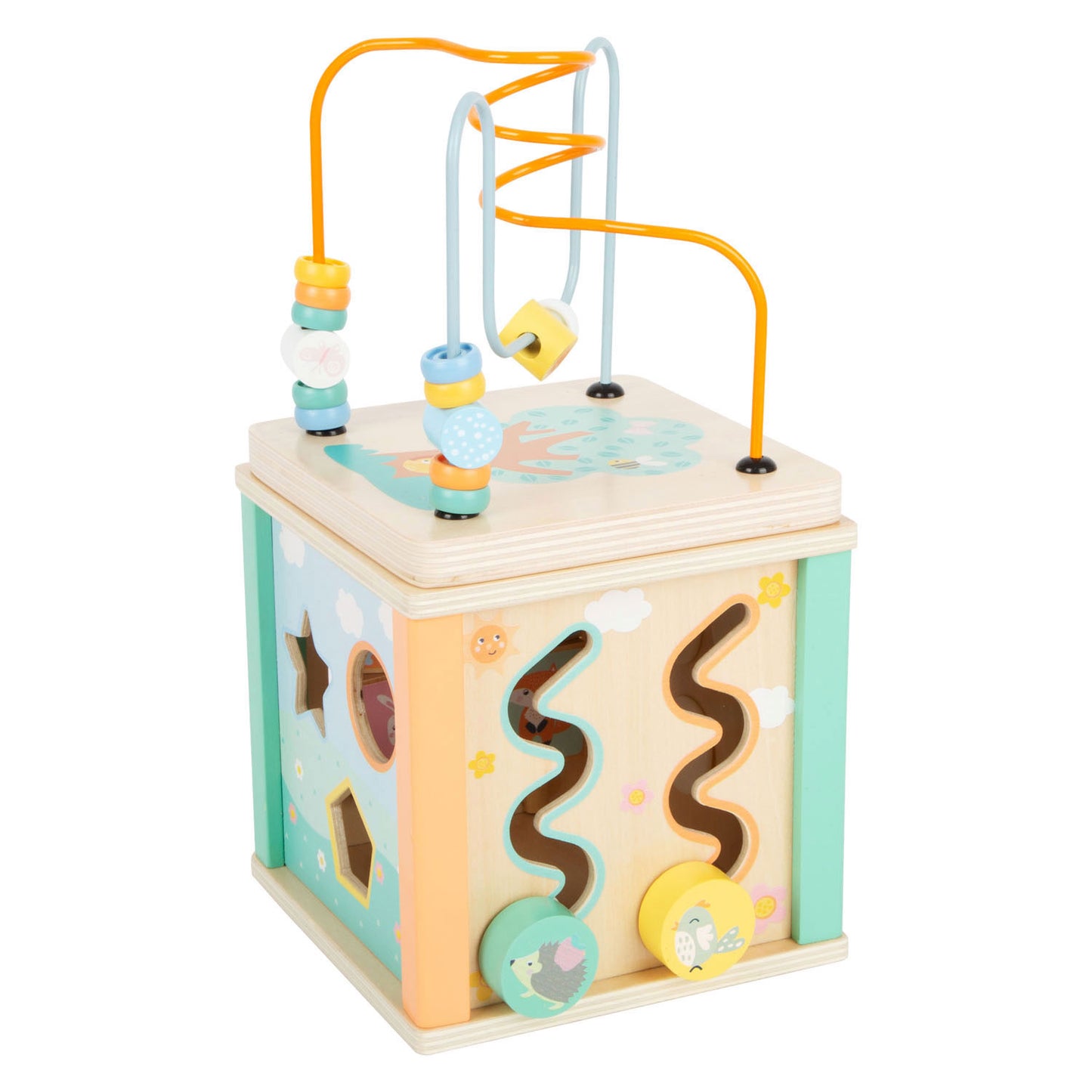 Actividad de madera de pie pequeña Cubus y motor Considere pastel
