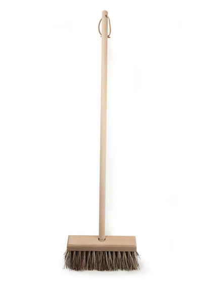 Children's street broom. 80 cm. 3+