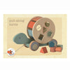 Figura tortuga tirando de madera Egmont con b