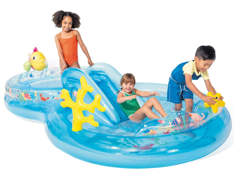 Centro di gioco di piscina intex nel profondo del mare