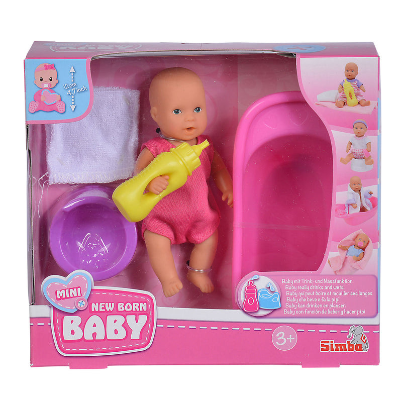 Mini neonato in cattivo set
