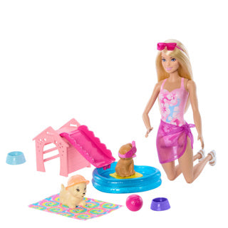 Festa in piscina per cuccioli della famiglia Barbie