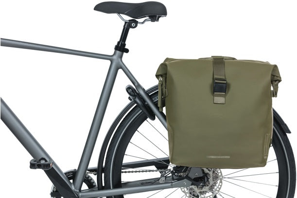 Basil Soho Bolsa de bicicleta doble Nordlicht - Bolsa portadora de equipaje impermeable para bicicleta eléctrica - verde