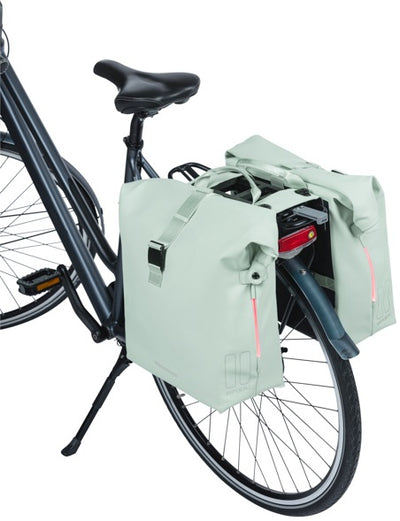 Basil Soho Double Bicycle Borsa Nordlicht Mik - verde pastello, impermeabile, 41L, illuminazione a LED