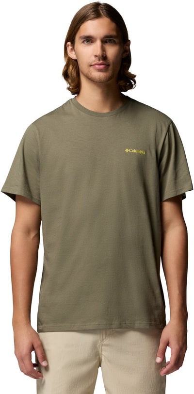 Columbia csc™ outdoor back Graphic tee Camiseta de exterior para hombre - verde piedra, paisaje arenoso brillante