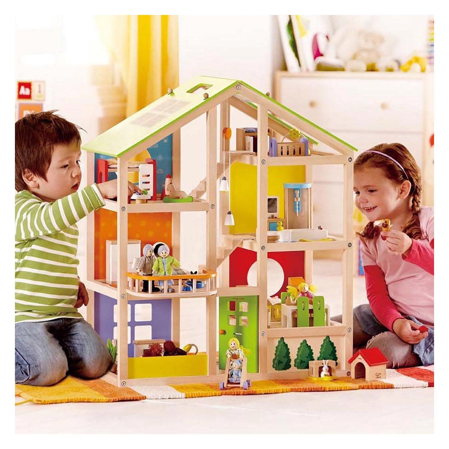 Casa delle bambole Hape Wooden 4 stagioni con mobili